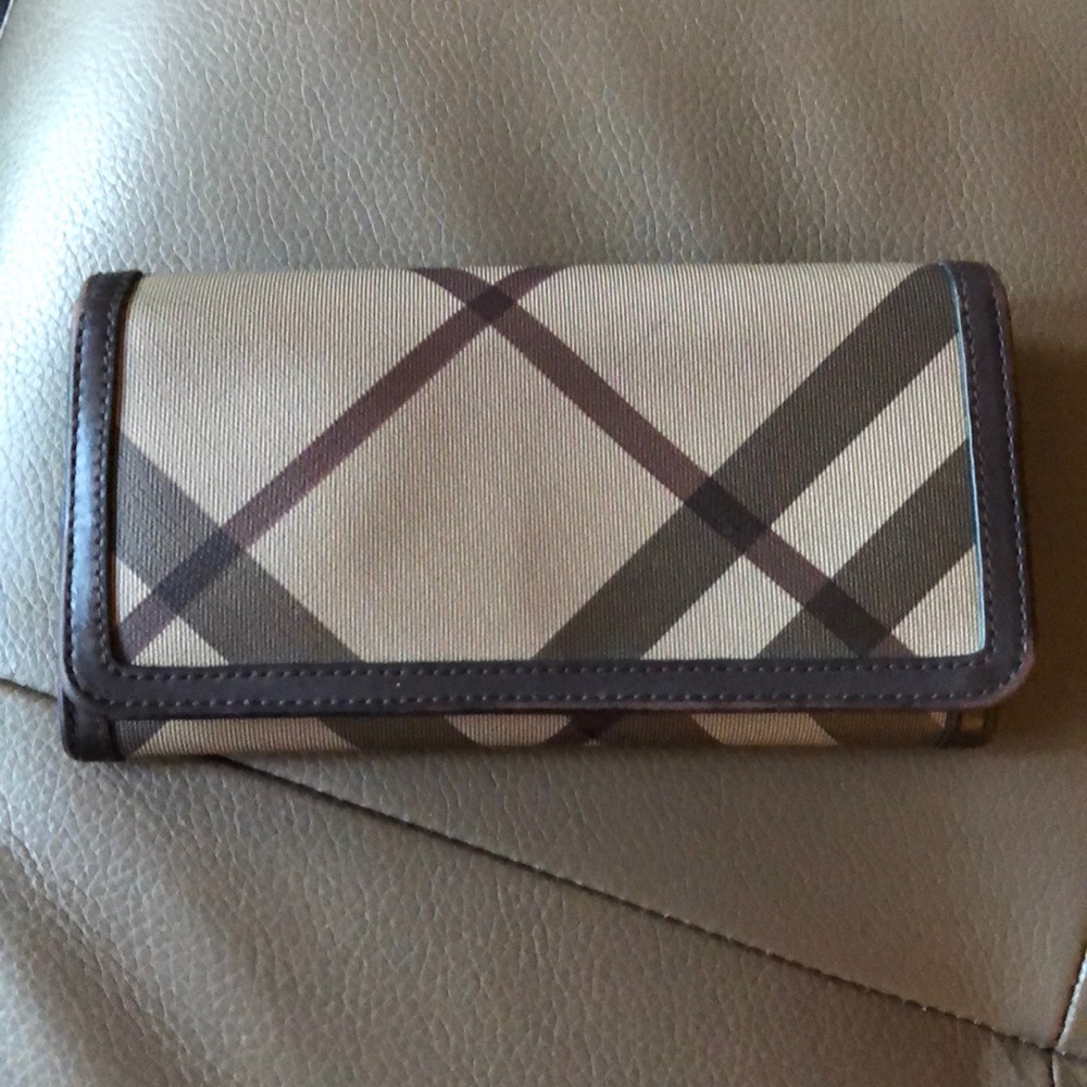 Burberry wallet